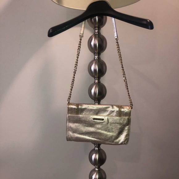 Gold Michael Kors clutch with handle - Picture 2 of 5